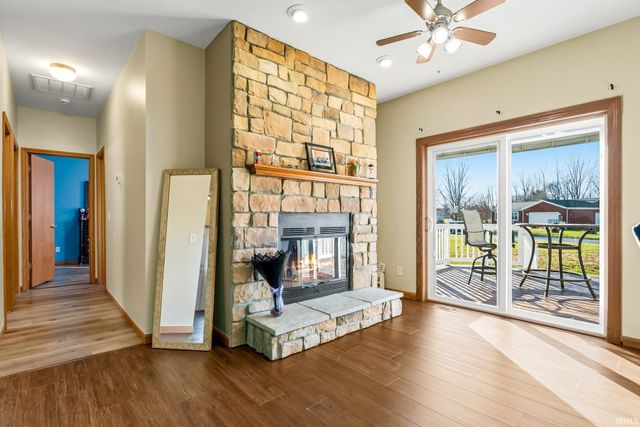 4307 N Lighthouse Drive, Warsaw, IN 46582