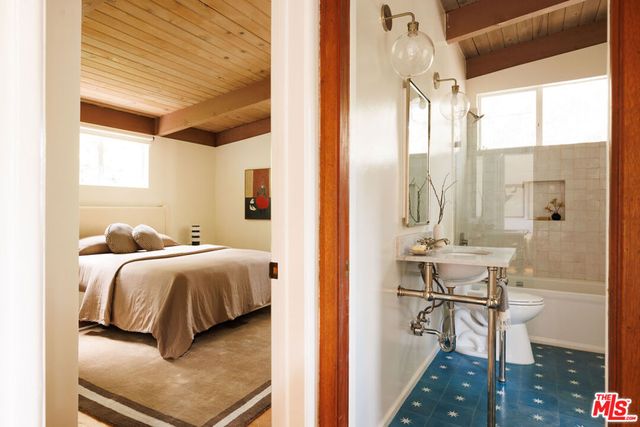 5730 Cazaux Drive, Los Angeles, CA 90068