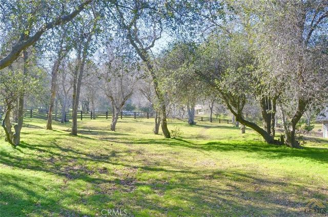 28060 Carlyle Springs Road, Keene, CA 93531