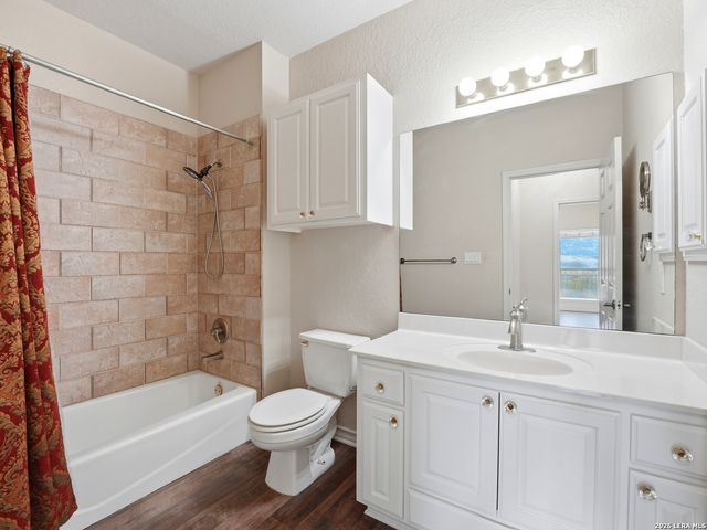 20 Tapatio Dr E Unit 205, Boerne, TX 78006