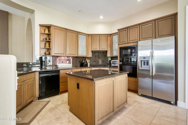 10637 E BLANCHE Drive, Scottsdale, AZ 85255
