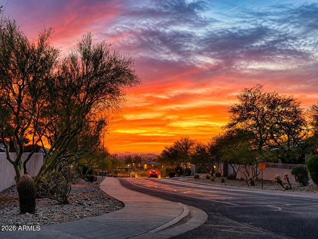 10637 E BLANCHE Drive, Scottsdale, AZ 85255