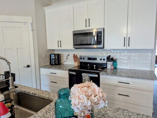 11922 S County Road 33, Cottonwood, AL 36320