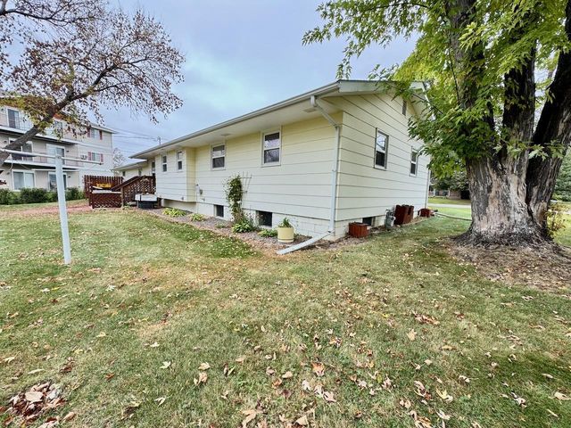 1208 Somerset Road, Fergus Falls, MN 56537