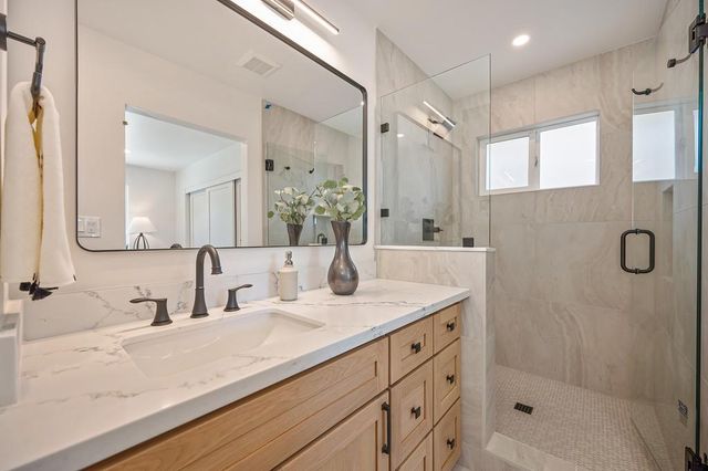 945 Trestle Glen Way, Sacramento, CA 95831