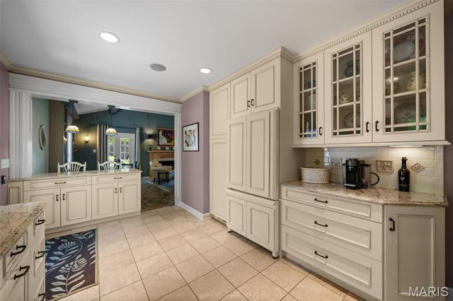 29 Thorndell Drive, St Louis, MO 63117