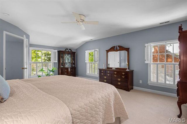 29 Thorndell Drive, St Louis, MO 63117