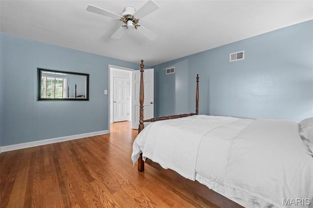 29 Thorndell Drive, St Louis, MO 63117