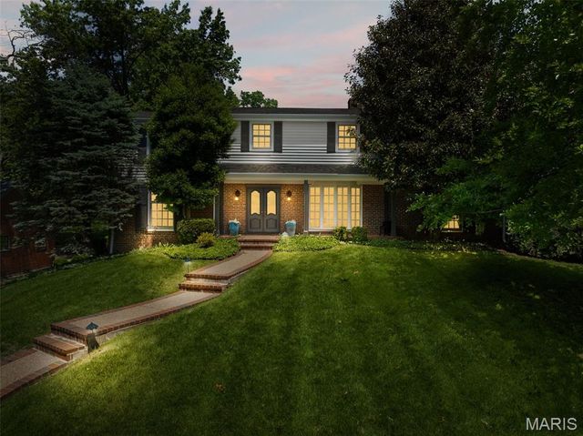 29 Thorndell Drive, St Louis, MO 63117