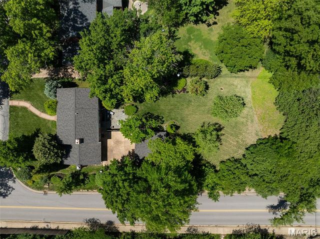 29 Thorndell Drive, St Louis, MO 63117