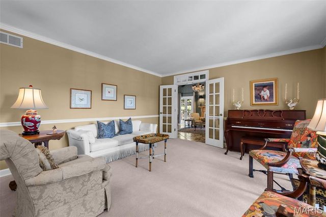 29 Thorndell Drive, St Louis, MO 63117