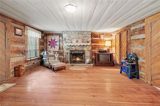 1413 Mission Road, Danbury, NC 27016