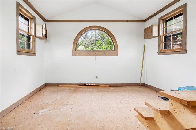 1413 Mission Road, Danbury, NC 27016