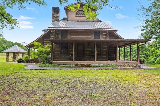 1413 Mission Road, Danbury, NC 27016