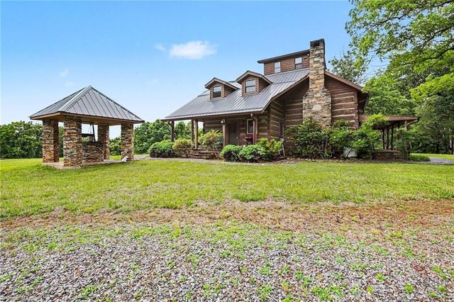 1413 Mission Road, Danbury, NC 27016