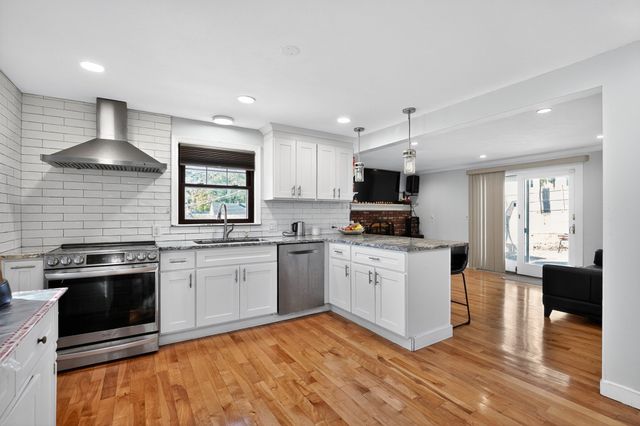 116 Gordon Rd, Braintree, MA 02184