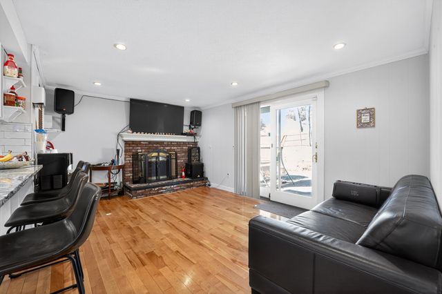 116 Gordon Rd, Braintree, MA 02184