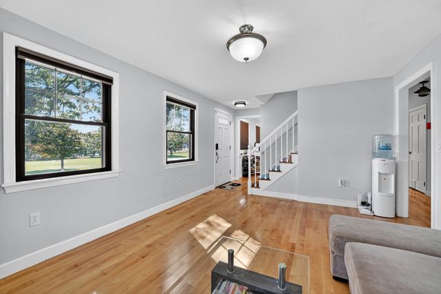 116 Gordon Rd, Braintree, MA 02184
