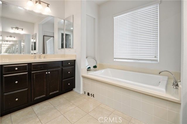 13289 Cadenza Dr, Eastvale, CA 92880