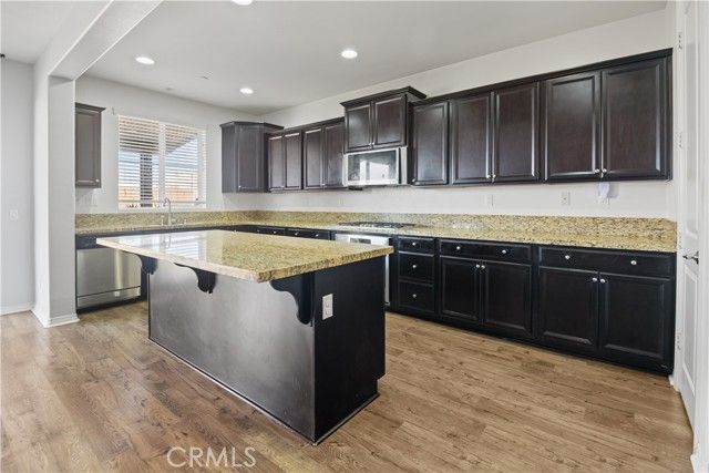 13289 Cadenza Dr, Eastvale, CA 92880