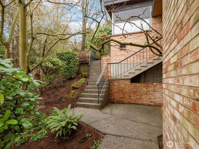 5638 3rd Avenue NW, Seattle, WA 98107