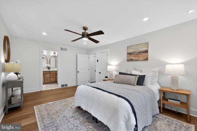 319 CRESTVIEW CIR, Media, PA 19063
