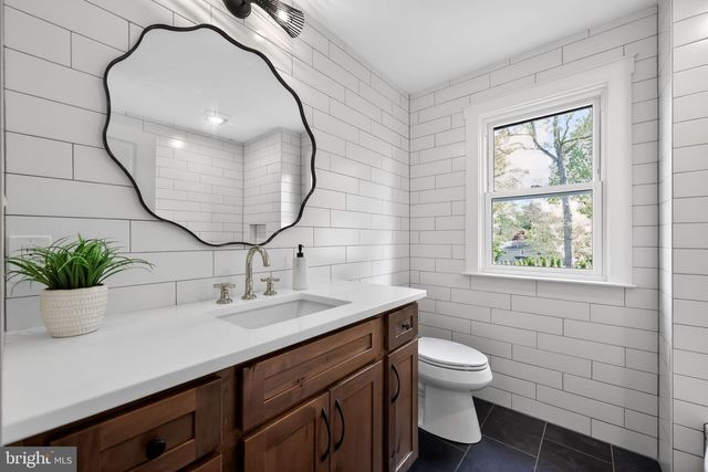 319 CRESTVIEW CIR, Media, PA 19063