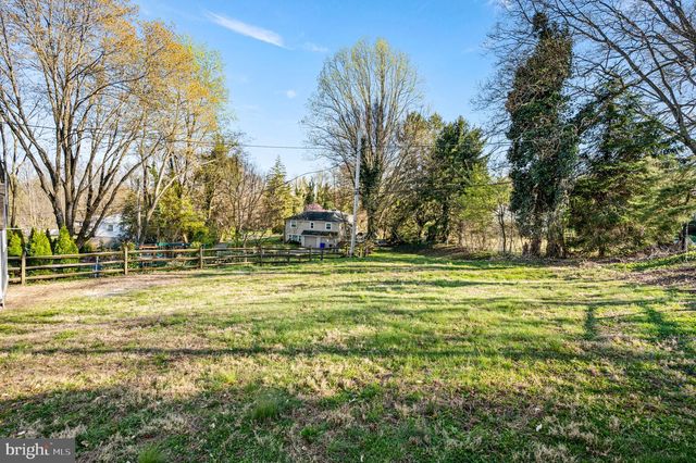 319 CRESTVIEW CIR, Media, PA 19063