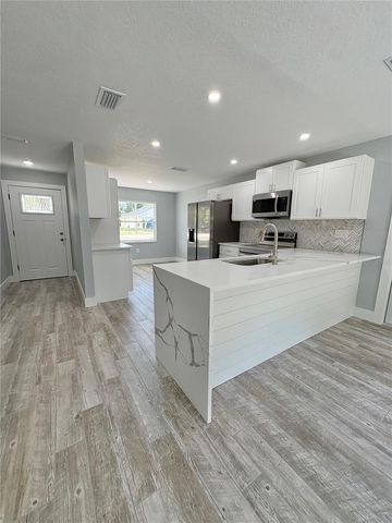 142 ROSEDALE AVENUE, Spring Hill, FL 34606