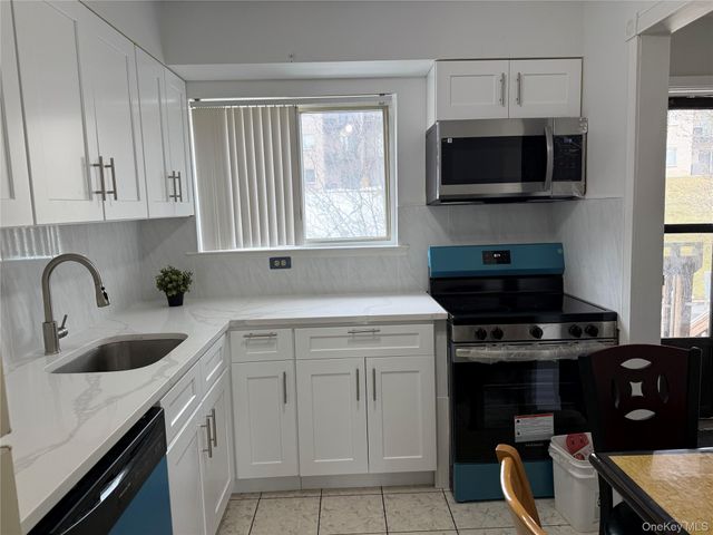 26 Cooper Road 811, Poughkeepsie, NY 12603