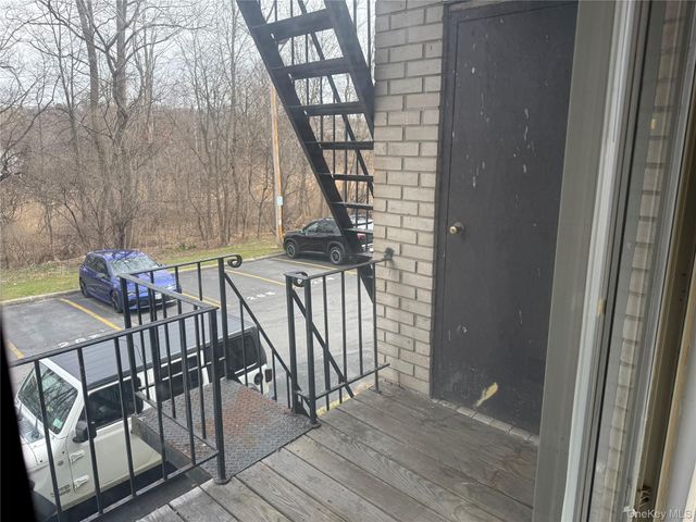 26 Cooper Road 811, Poughkeepsie, NY 12603