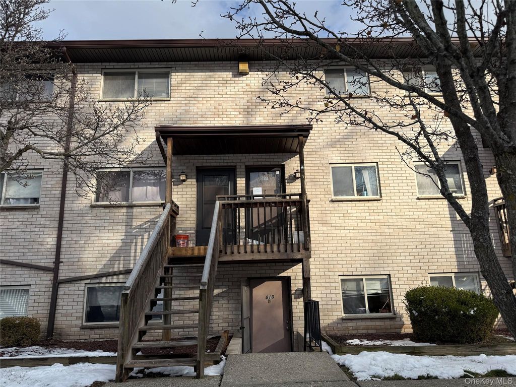 26 Cooper Road 811, Poughkeepsie, NY 12603