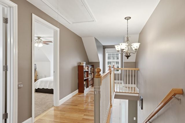 6 Spinnaker Cir, Haverhill, MA 01830