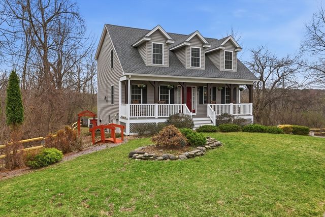 6 Spinnaker Cir, Haverhill, MA 01830