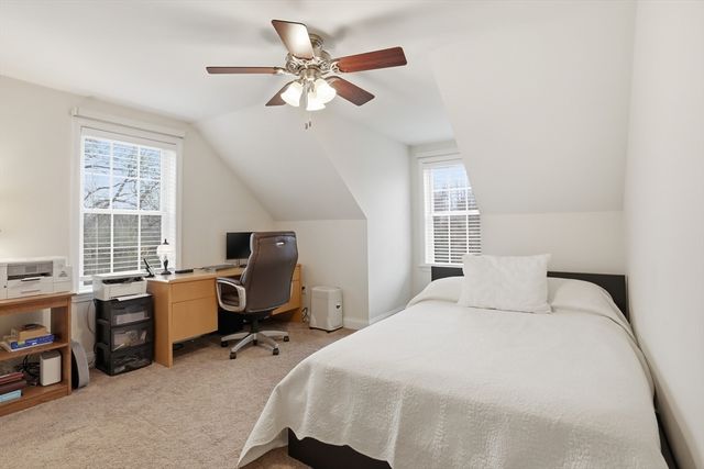 6 Spinnaker Cir, Haverhill, MA 01830