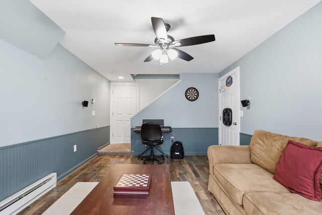 6 Spinnaker Cir, Haverhill, MA 01830