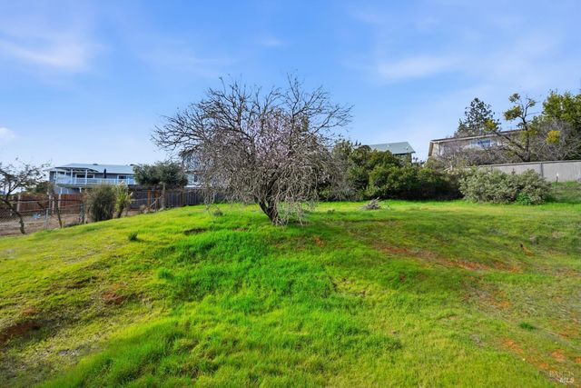 5139 Canterberry Dr, Kelseyville, CA 95451