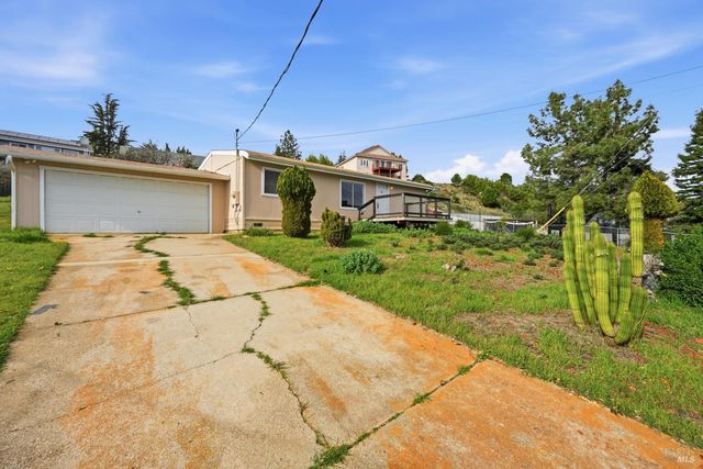 5139 Canterberry Dr, Kelseyville, CA 95451