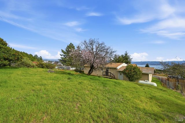 5139 Canterberry Dr, Kelseyville, CA 95451