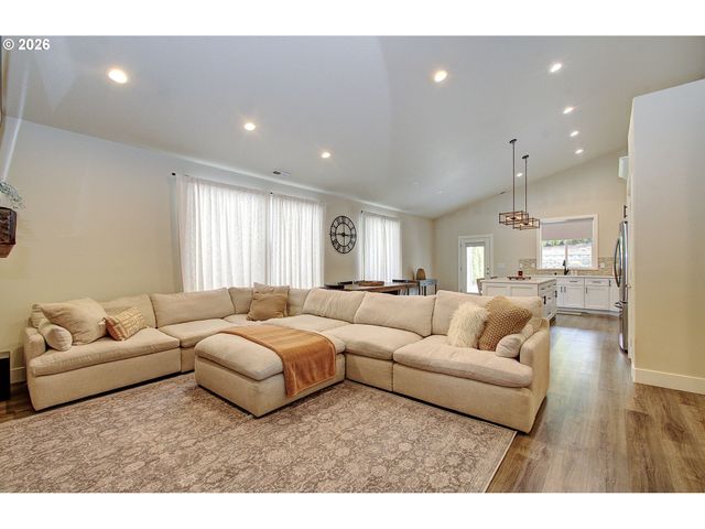 13609 Ne 61ST Ave, Vancouver, WA 98686