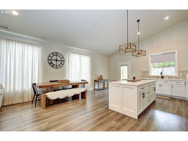 13609 Ne 61ST Ave, Vancouver, WA 98686