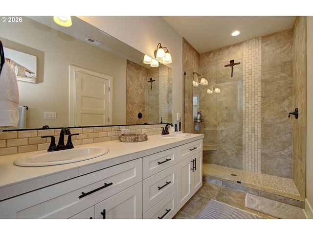 13609 Ne 61ST Ave, Vancouver, WA 98686