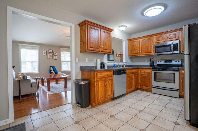1904 Cedar Creek Drive, Rossville, GA 30741