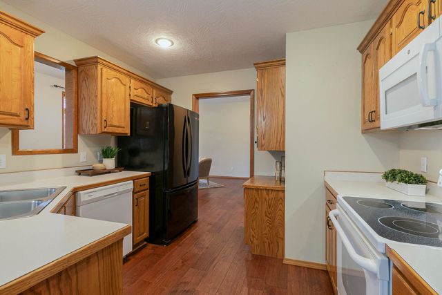 3922 W Cardinal Street, Springfield, MO 65810