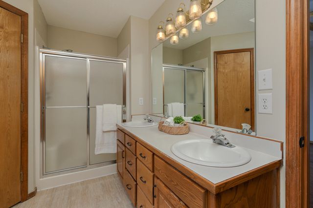 3922 W Cardinal Street, Springfield, MO 65810