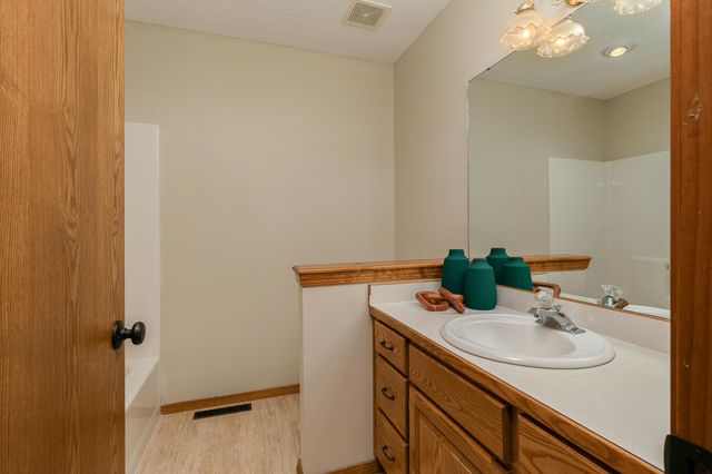 3922 W Cardinal Street, Springfield, MO 65810