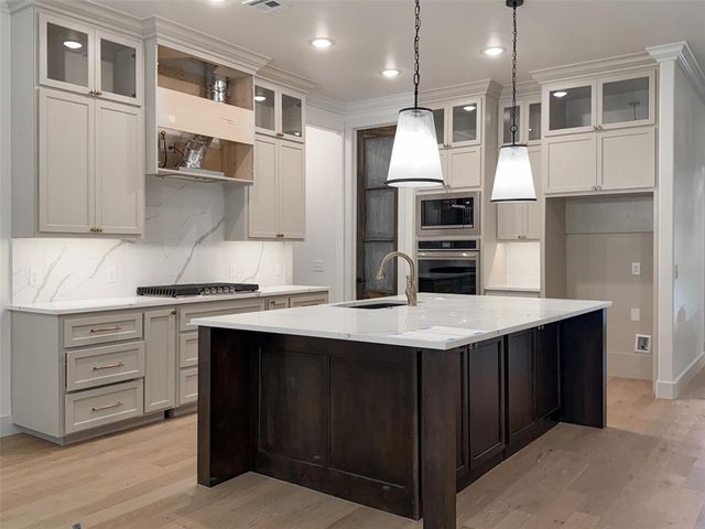 3408 Bourgogne Street, Edmond, OK 73034
