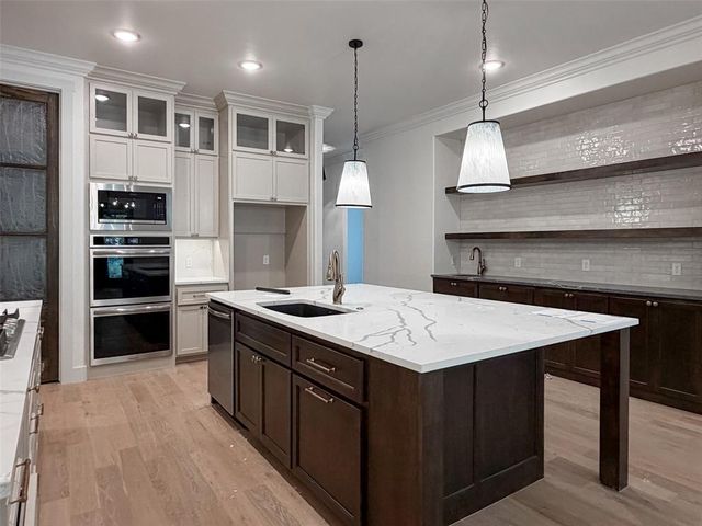 3408 Bourgogne Street, Edmond, OK 73034