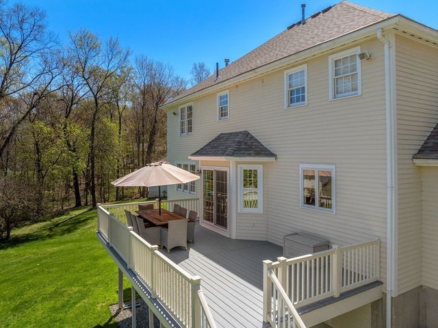 57 Bouffard Dr, Marlborough, MA 01752