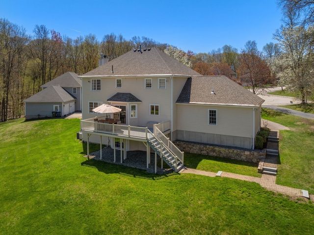 57 Bouffard Dr, Marlborough, MA 01752